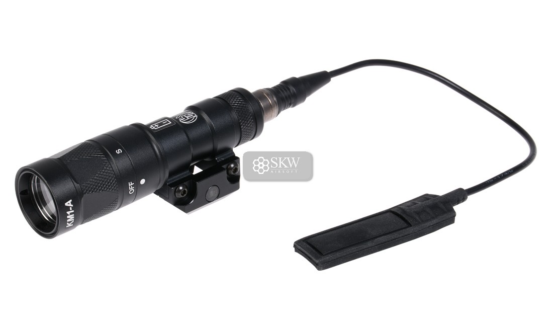 LINTERNA TÁCTICA M300W 120 LUMENS ELEMENT
