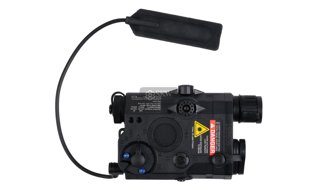 AMPEQ CON LASER ROJO Y LINTERNA 175 LUMENS ELEMENT