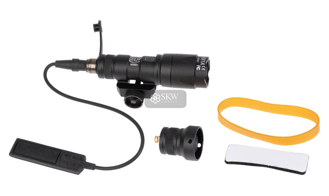 LINTERNA TÁCTICA M300 350 LUMENS ELEMENT