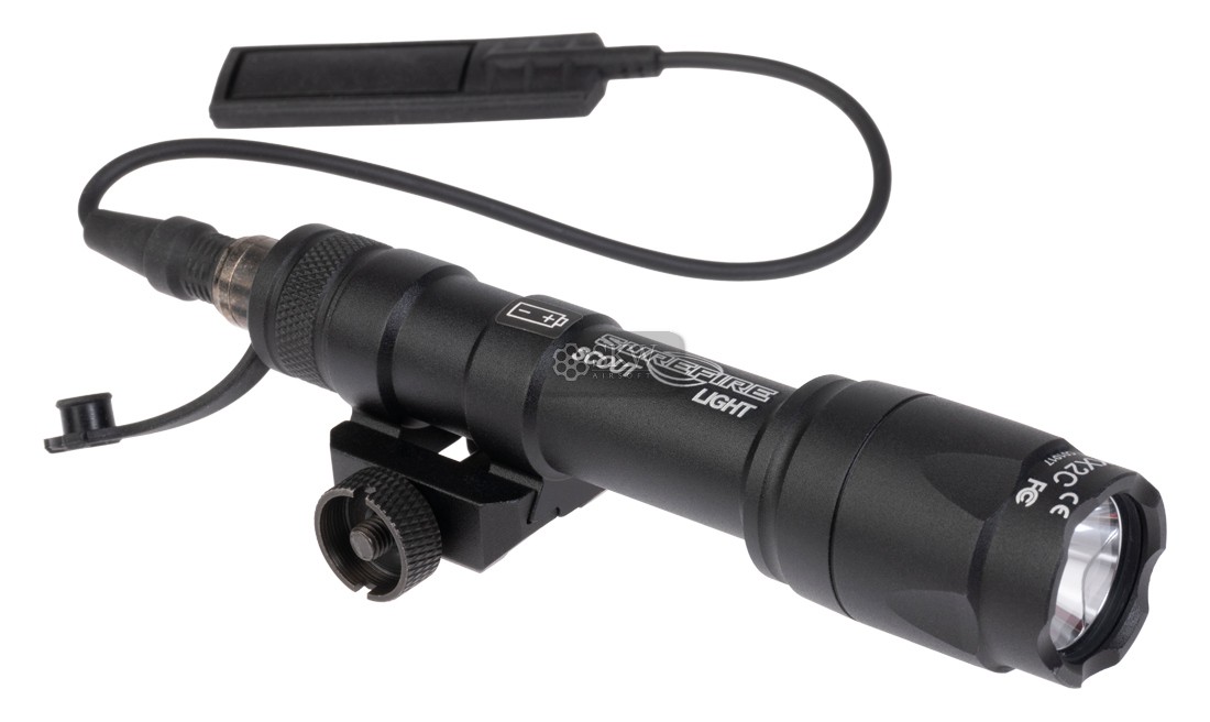LINTERNA TÁCTICA M600C 370 LUMENS ELEMENT