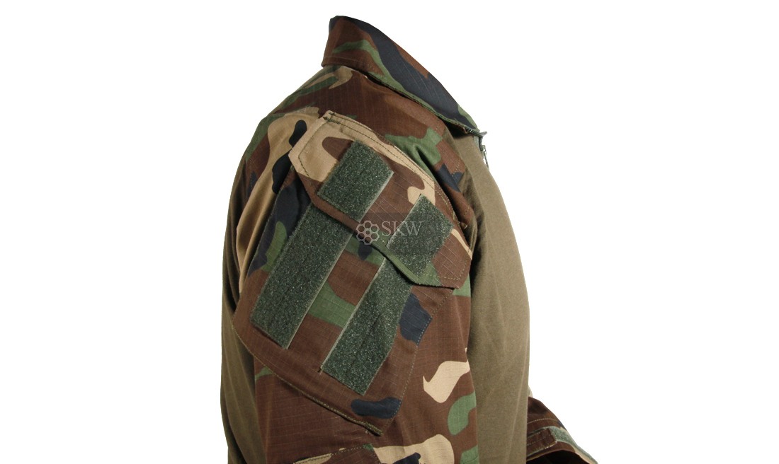 DELTA TACTICS COMBAT UNIFORM WOODLAND
